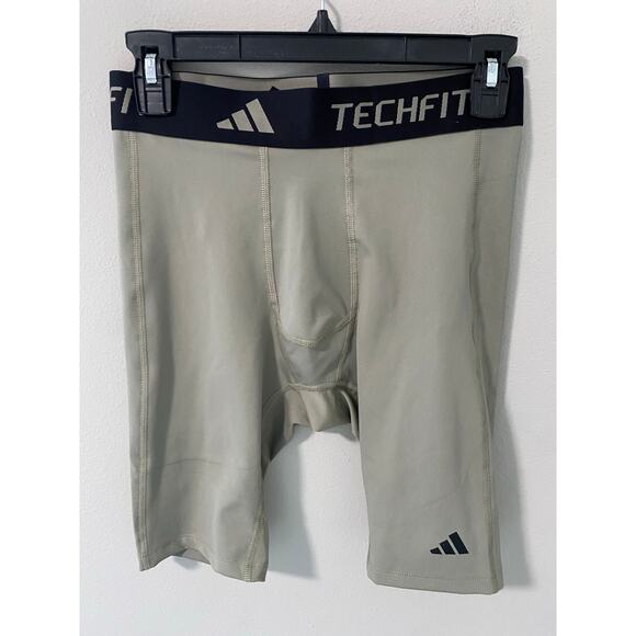 New Adidas Men's TECHFIT Compression Training Short Tights size Medium - Picture 1 of 3